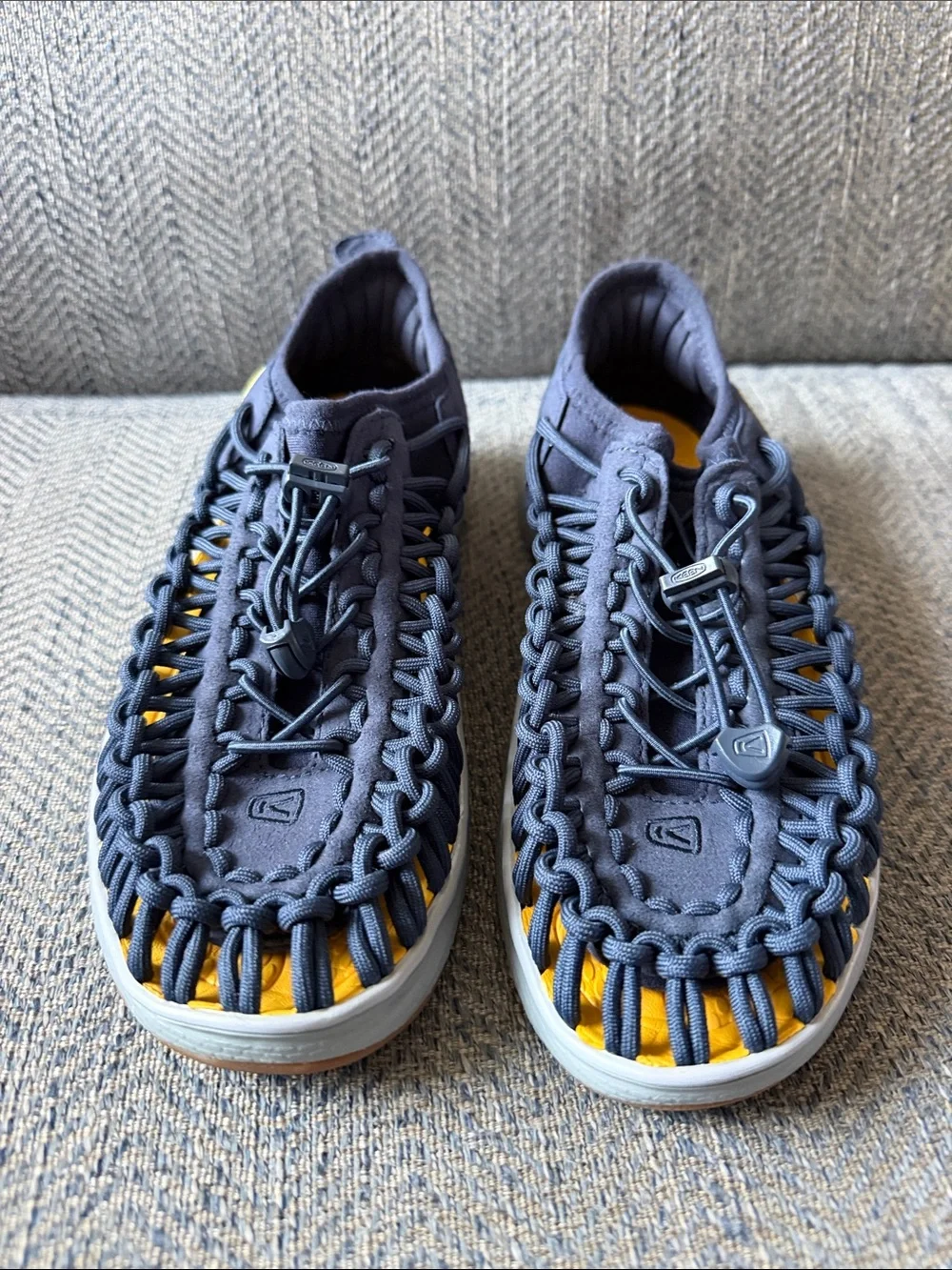Keen Uneek O2 Youth Sandals Size: 4